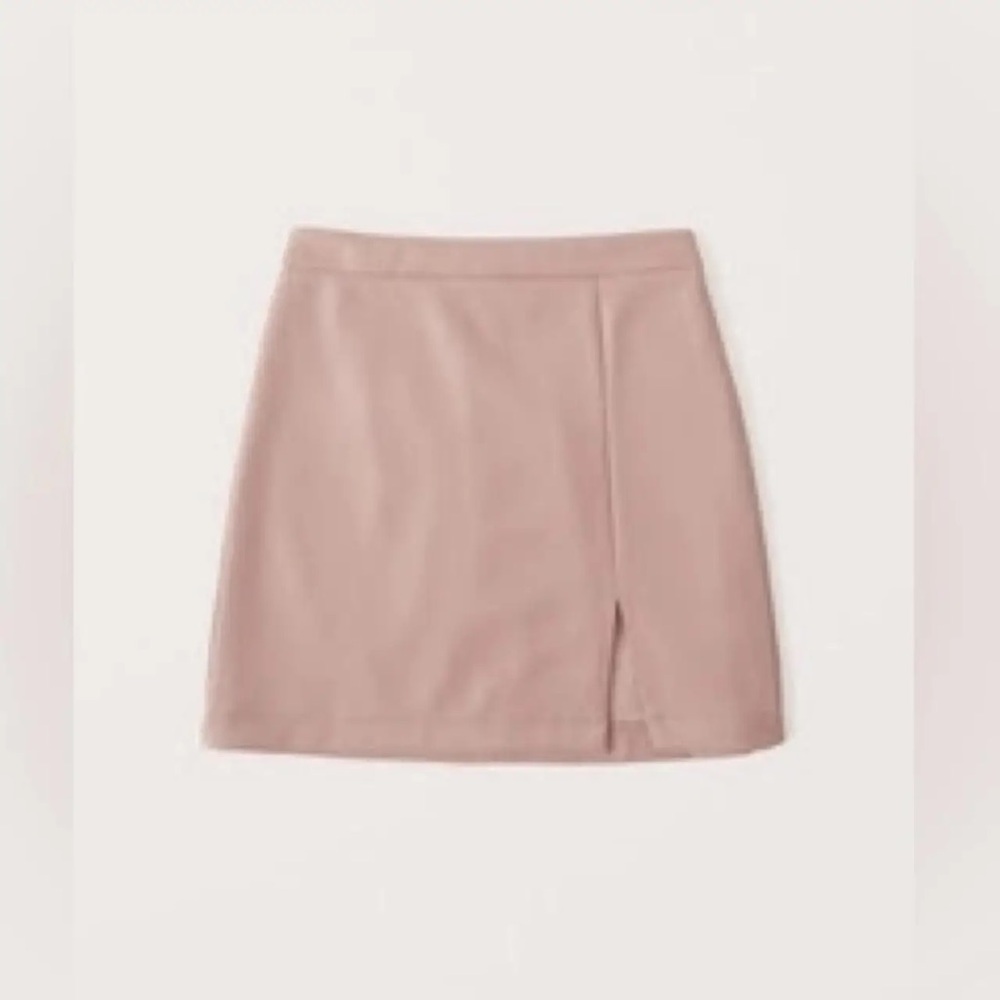 Abercrombie & Fitch Mini Skirt in Light Pink Blush Size XS